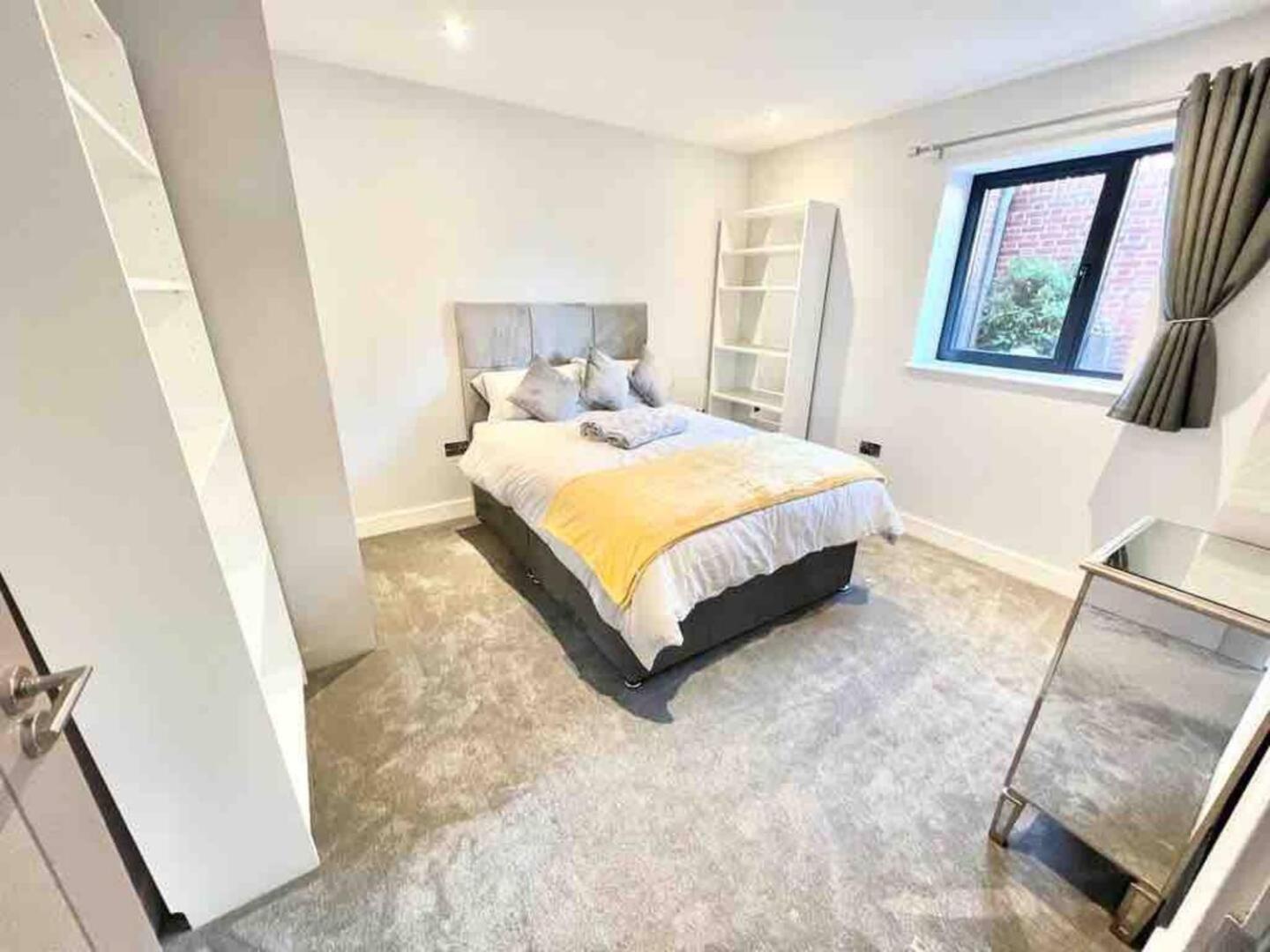D & D Luxury Apartments 스탠모어 외부 사진