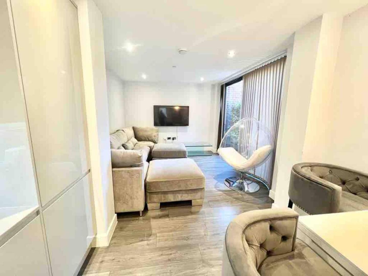 D & D Luxury Apartments 스탠모어 외부 사진
