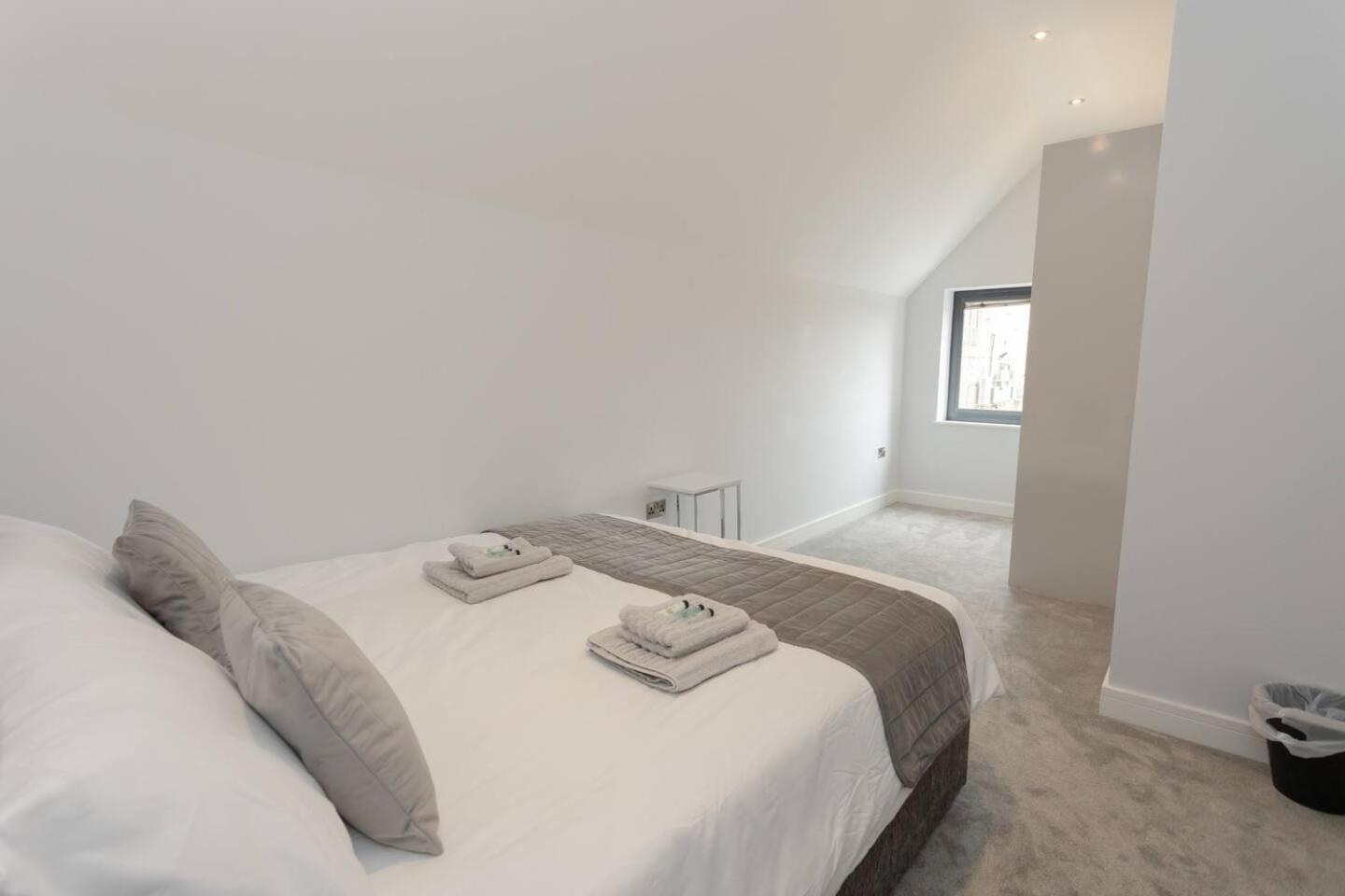 D & D Luxury Apartments 스탠모어 외부 사진