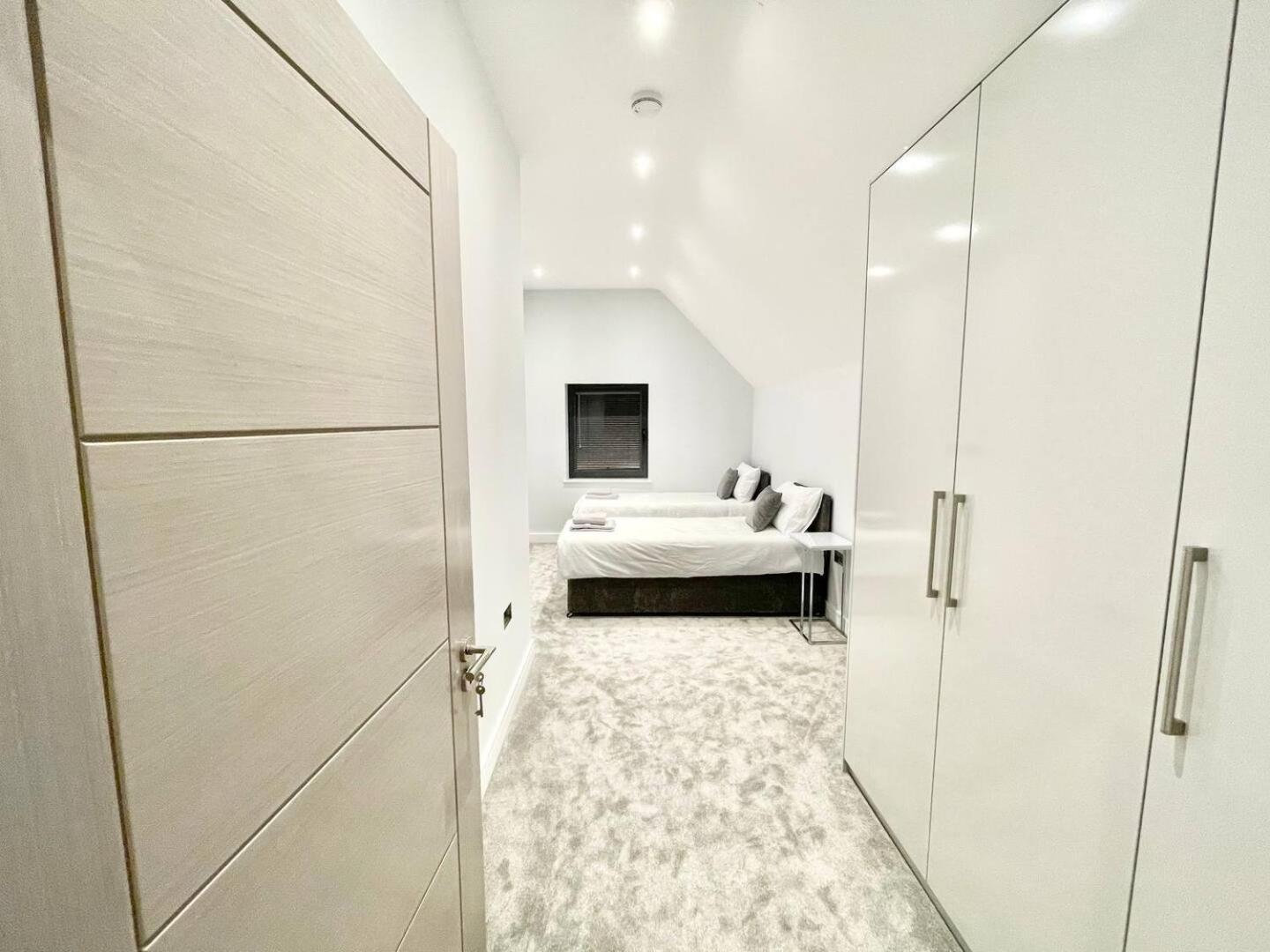 D & D Luxury Apartments 스탠모어 외부 사진
