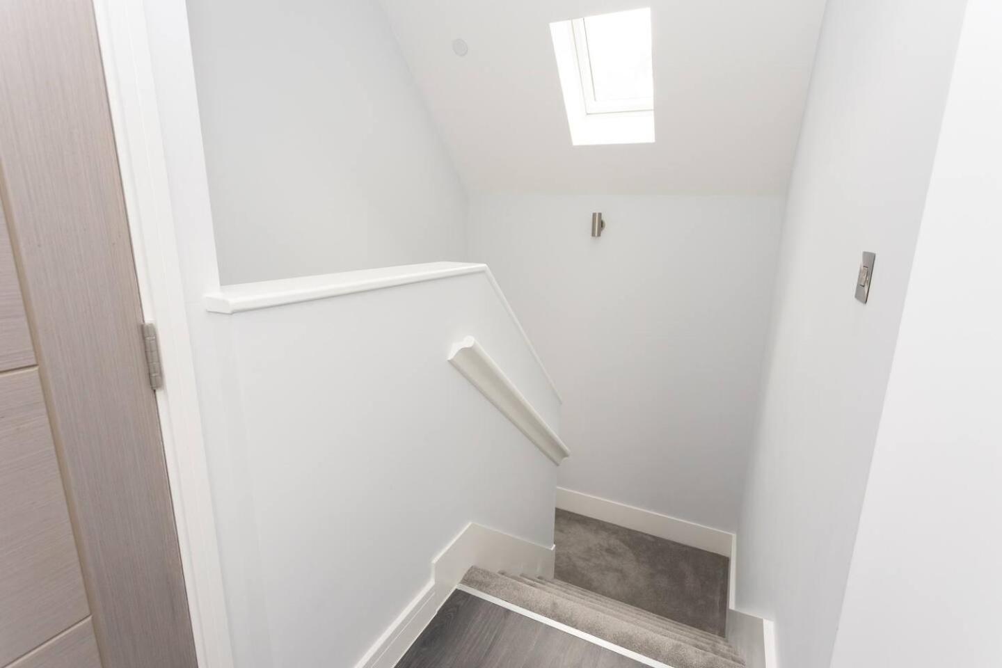 D & D Luxury Apartments 스탠모어 외부 사진
